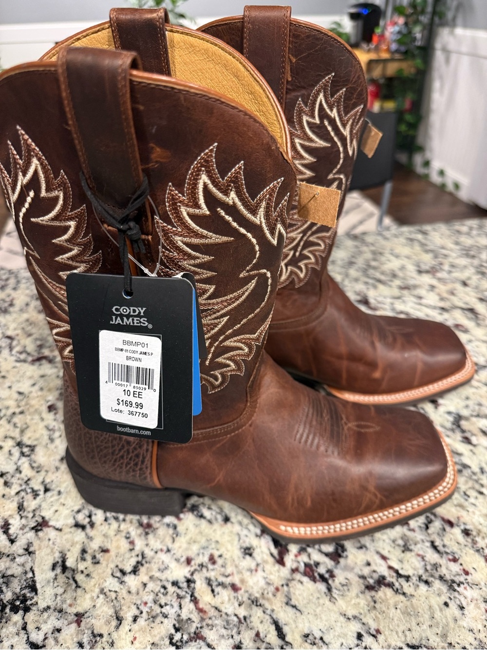 Cody James Brown Leather Western Boots. Brand New With Tags. Size 10EE